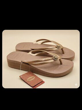 Havaianas wedges rose gold sandals